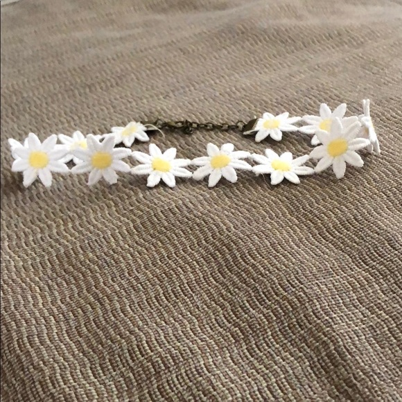 Daisy Choker (adjustable) - Picture 2 of 2